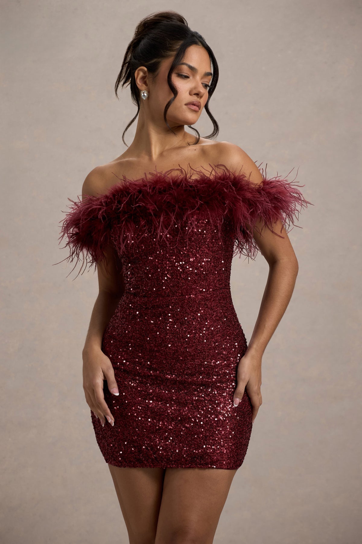 Maison Léa™ | Robe à pailettes avec plumes